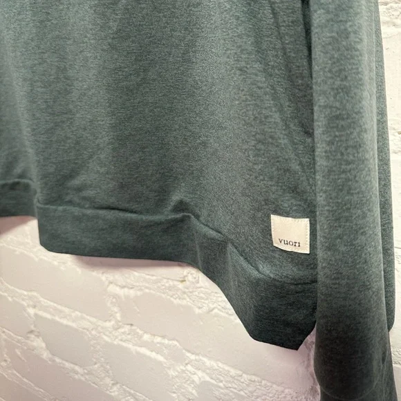 Vuori Halo Hoodie | Women's Essential Heathered Green Drawstring Comfy Stretch - Picture 5 of 8